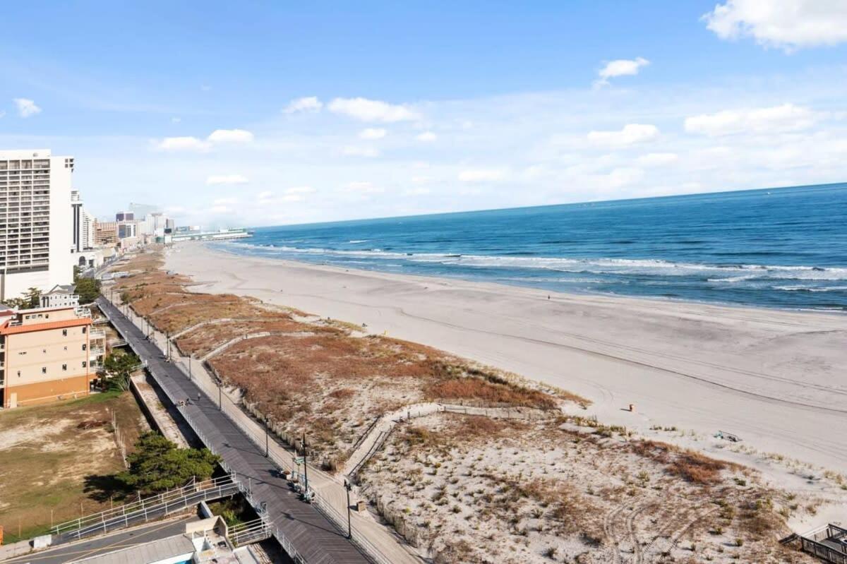 Modern 4Br 2Ba Apt Steps To The Beach Open Living Атлантик Сити Екстериор снимка