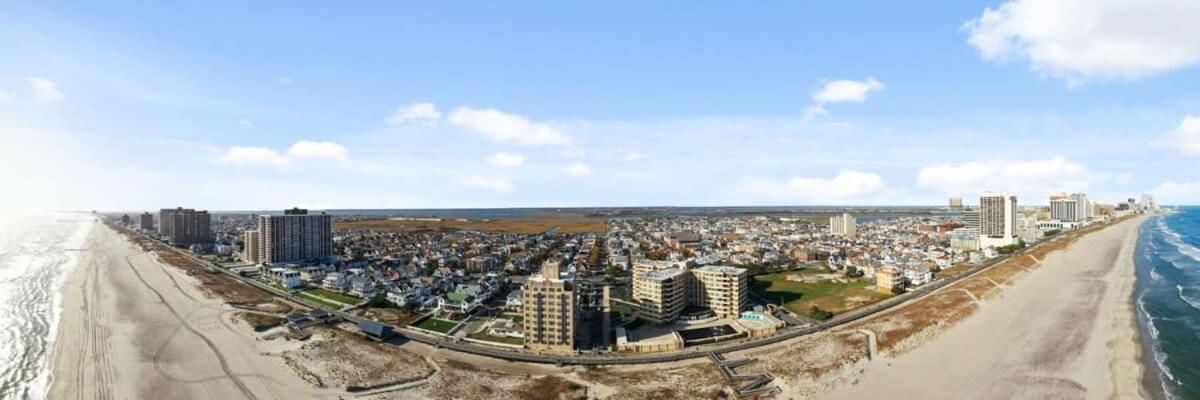 Modern 4Br 2Ba Apt Steps To The Beach Open Living Атлантик Сити Екстериор снимка
